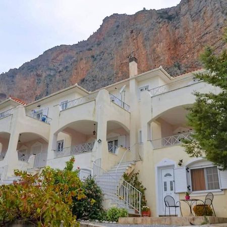 West Red Rock&View Leonidio maisonette studio Extérieur photo