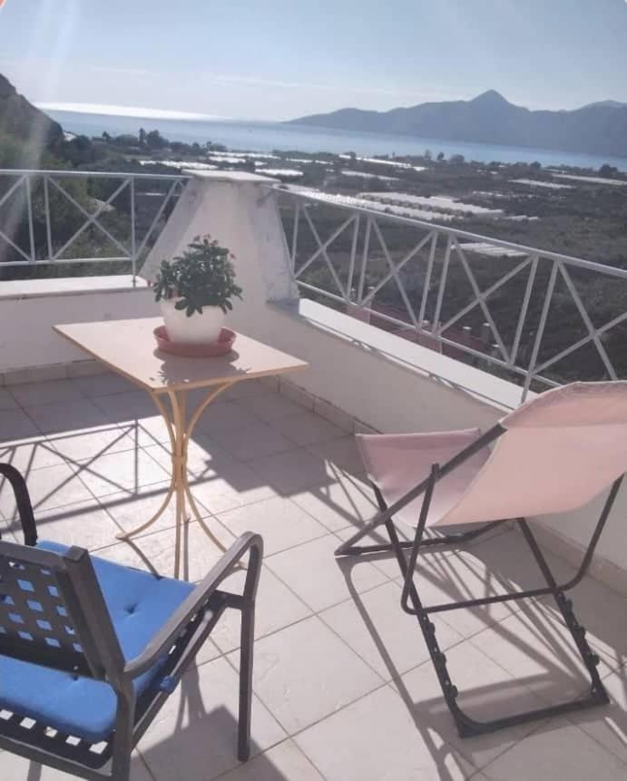 West Red Rock&View Leonidio maisonette studio Extérieur photo